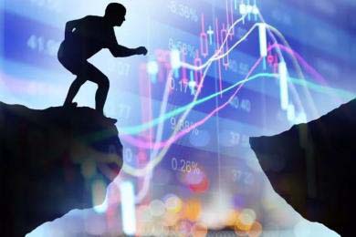 刘纪鹏：部分基金公司给散户亏200亿元，却收取30亿元管理费，太不合理