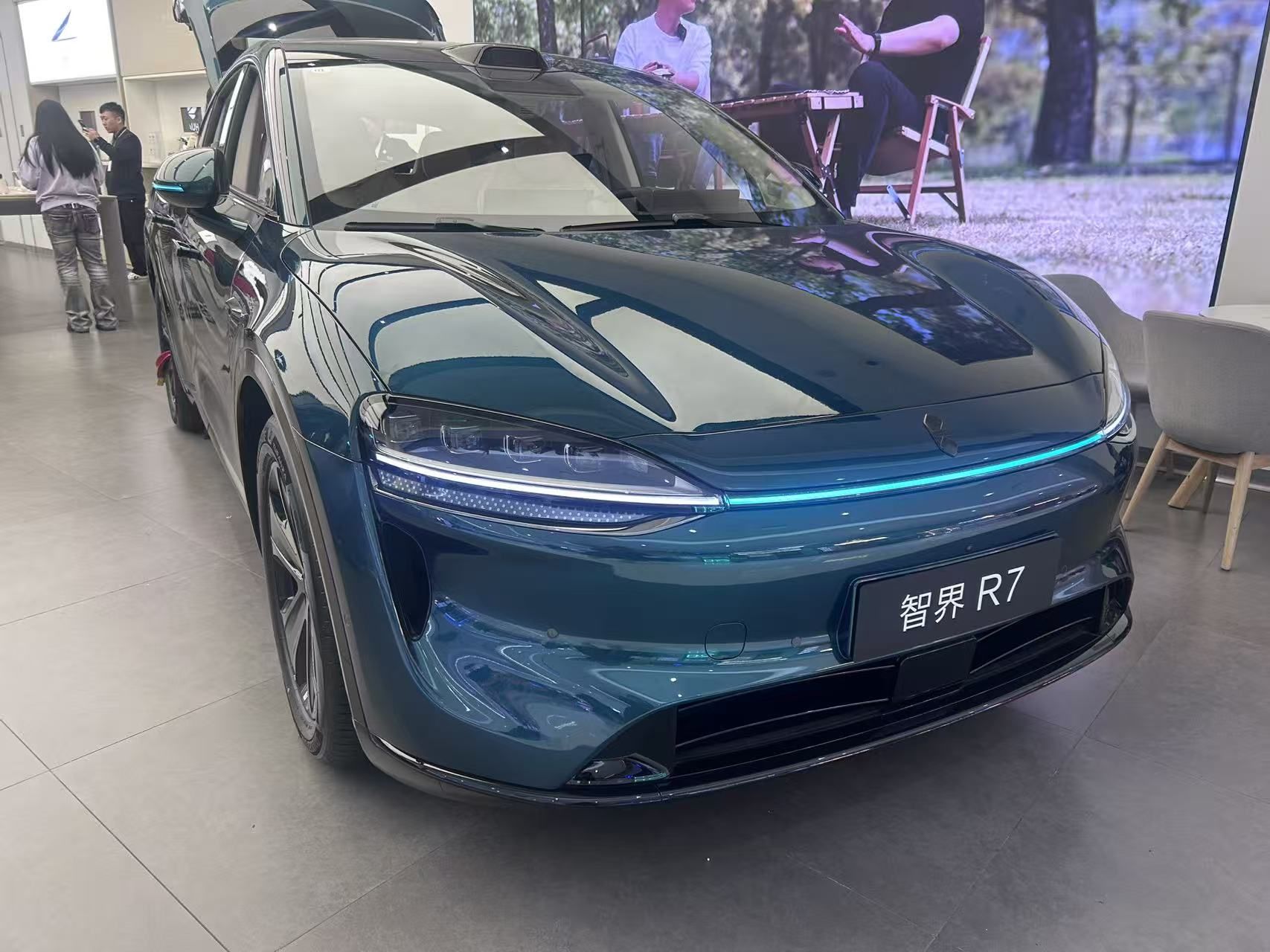 过年买车更划算？实探车市“春节档”：有车型直降2万元，专属优惠并不多